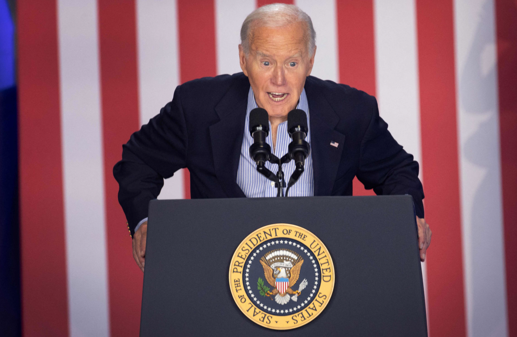 Casas de apuestas pronostican retirada de Biden